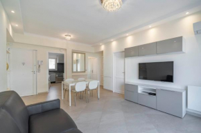 Wdf 2 bedrooms 1min walk to Carlton hotel